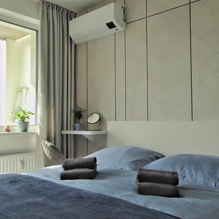 Top Urban Apartment - Free Parking, Green Energy, Modern Style Bratislava Dış mekan fotoğraf